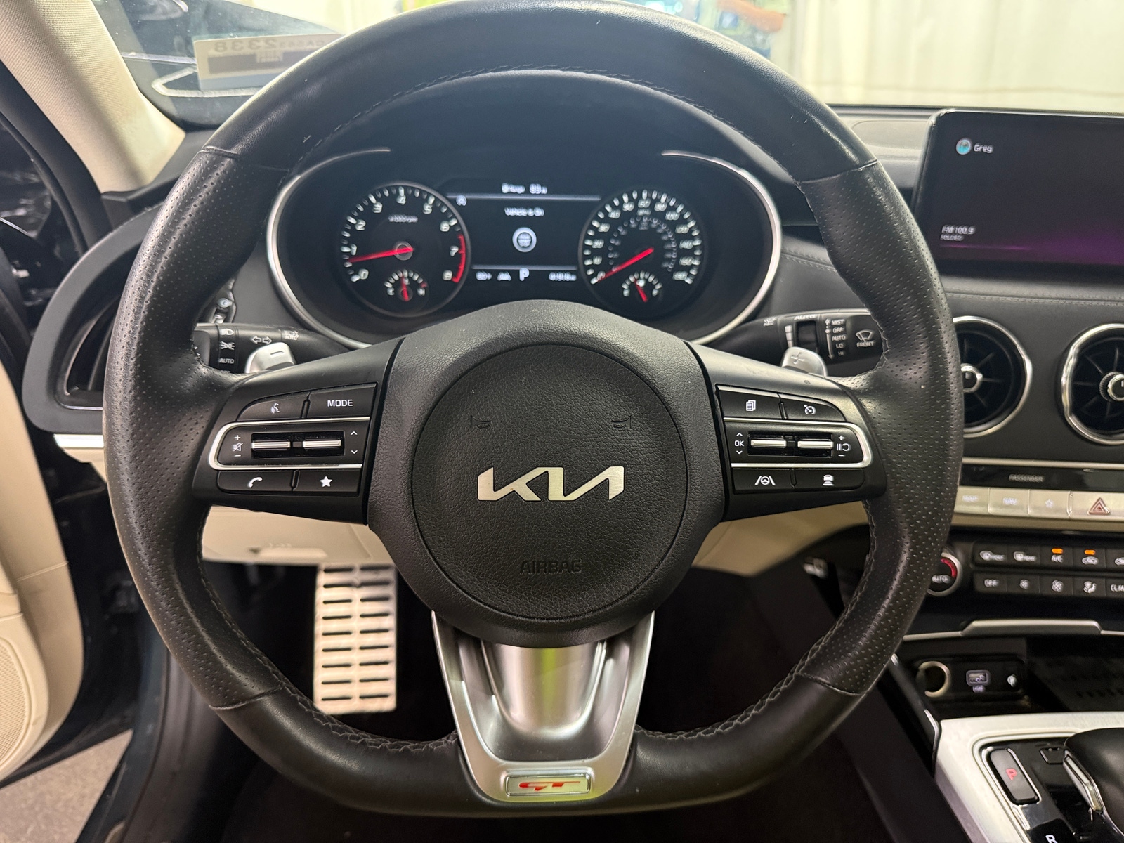 Thumbnail: 2022 Kia Stinger - 4