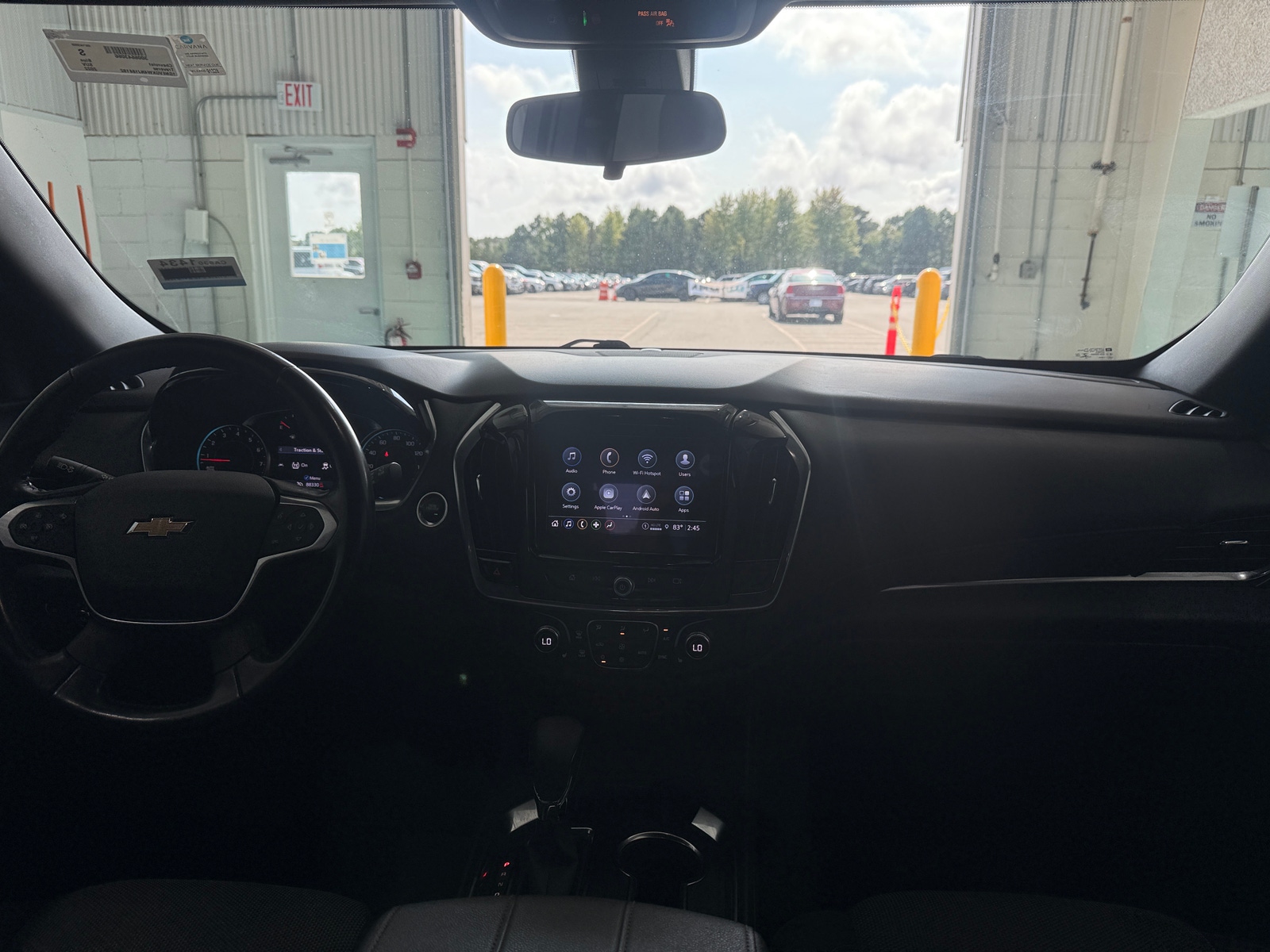 Thumbnail: 2022 Chevrolet Traverse - 3