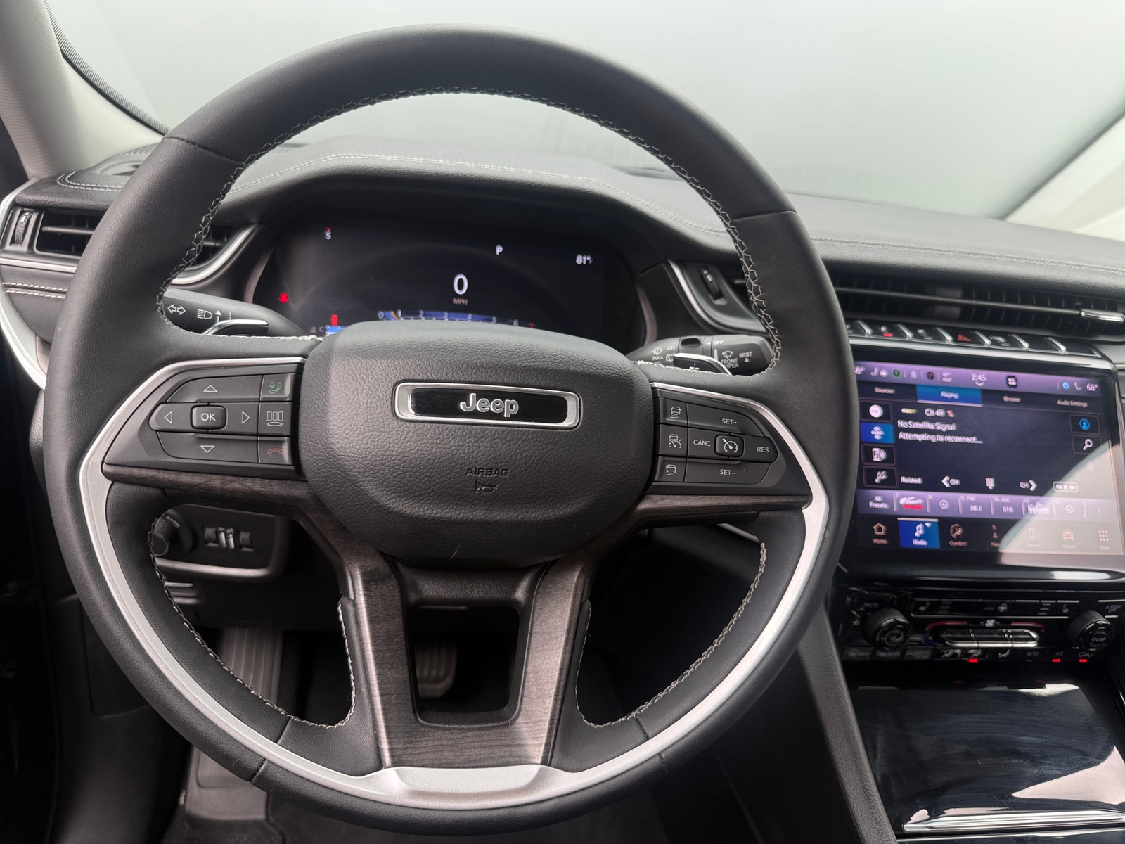 Thumbnail: 2023 Jeep Grand Cherokee L - 4