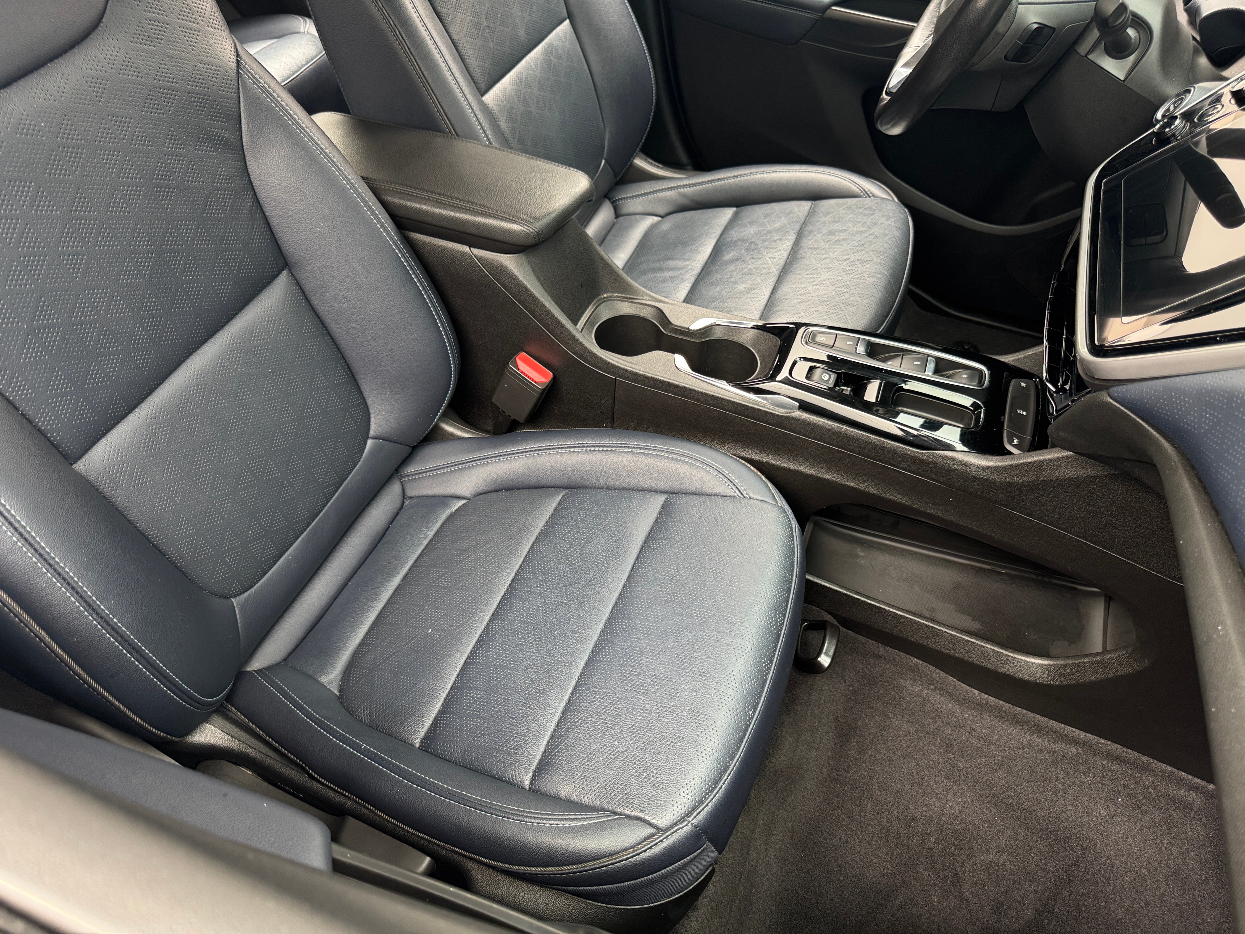 2022 Chevrolet Bolt EUV Premier - Photo 9