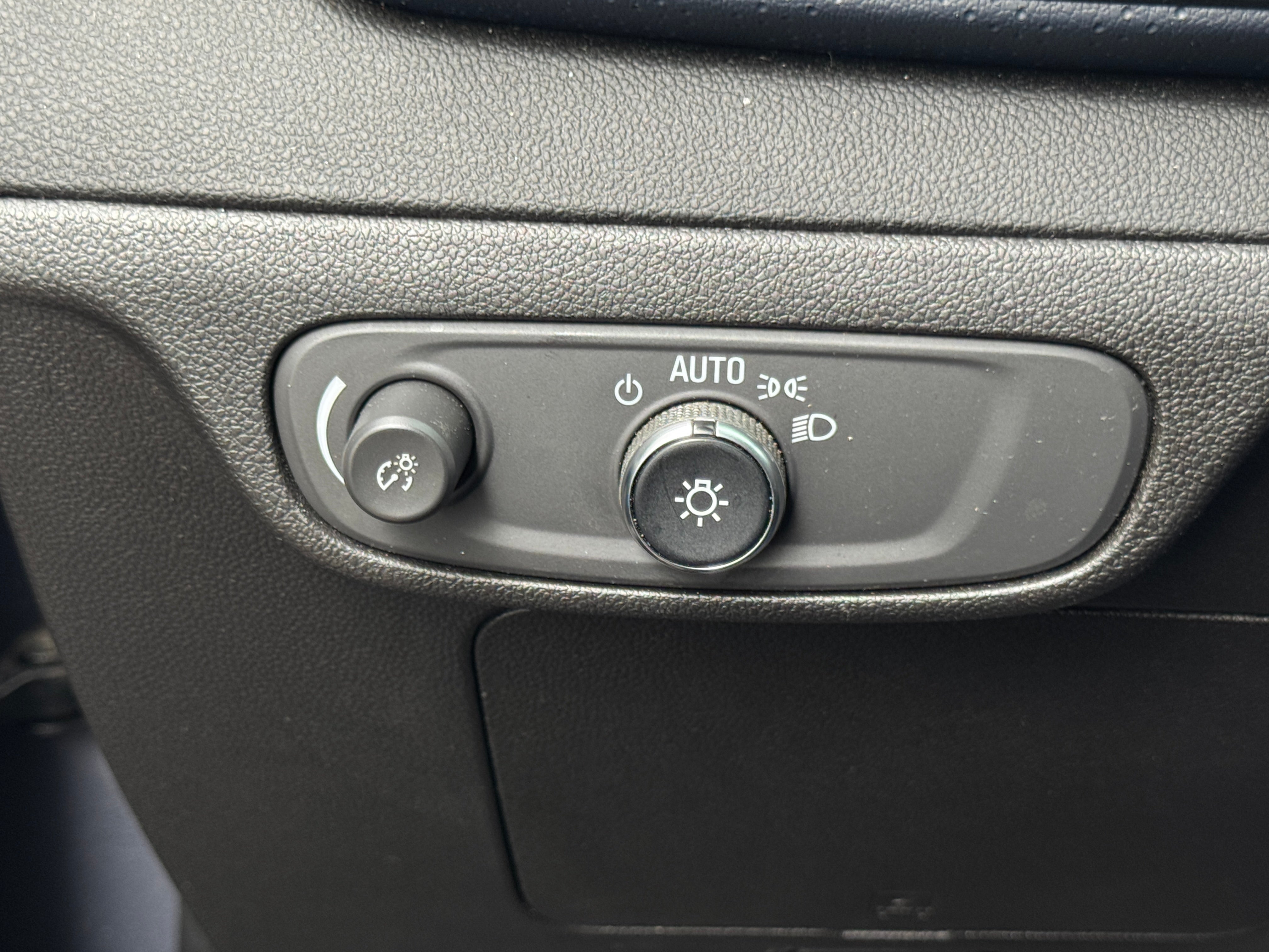 2022 Chevrolet Bolt EUV Premier - Photo 19