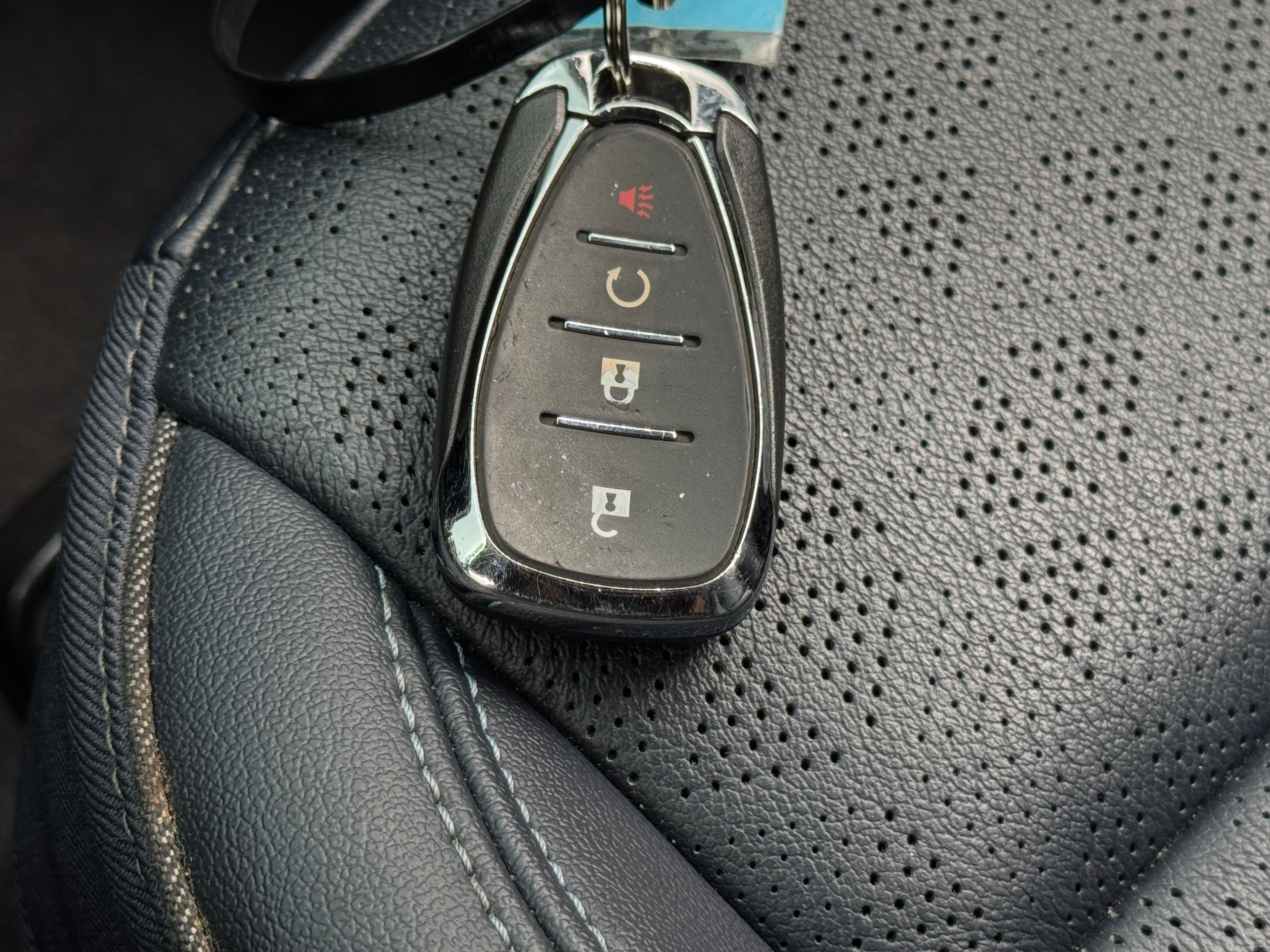 2022 Chevrolet Bolt EUV Premier - Photo 16