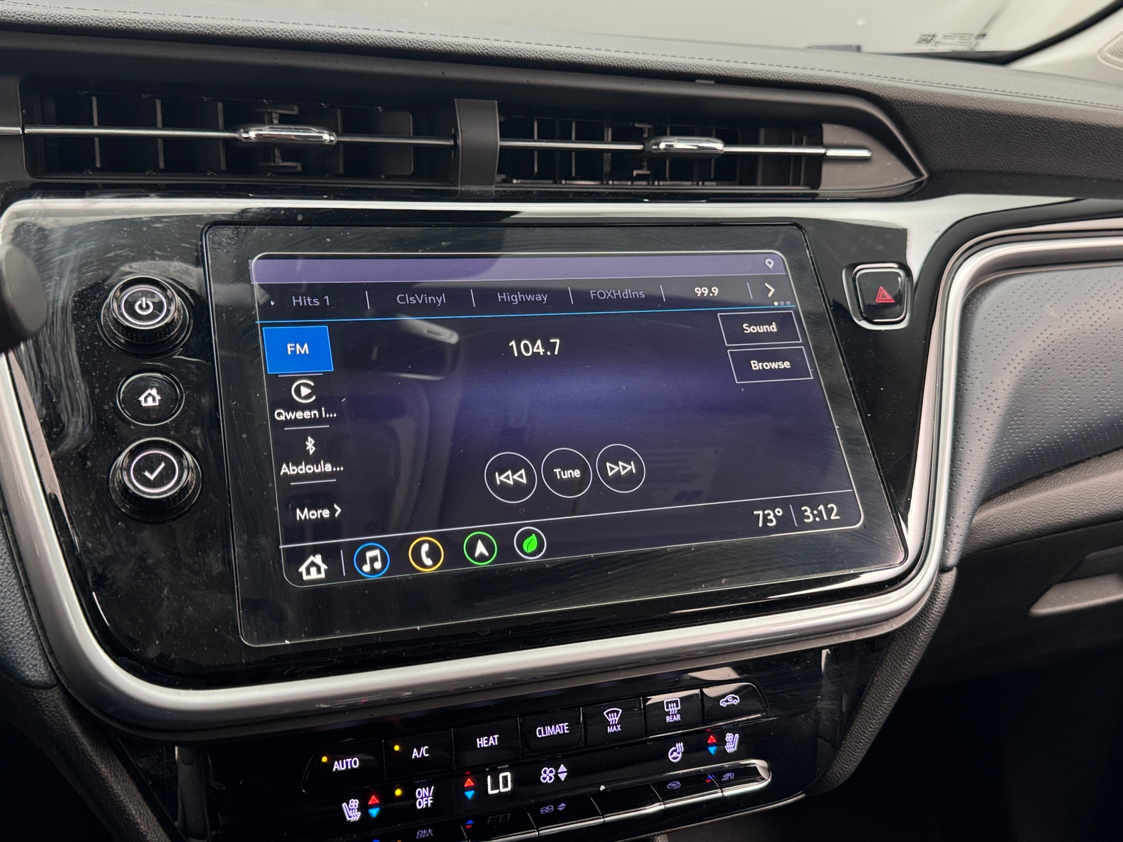 Thumbnail: 2022 Chevrolet Bolt EUV - 3