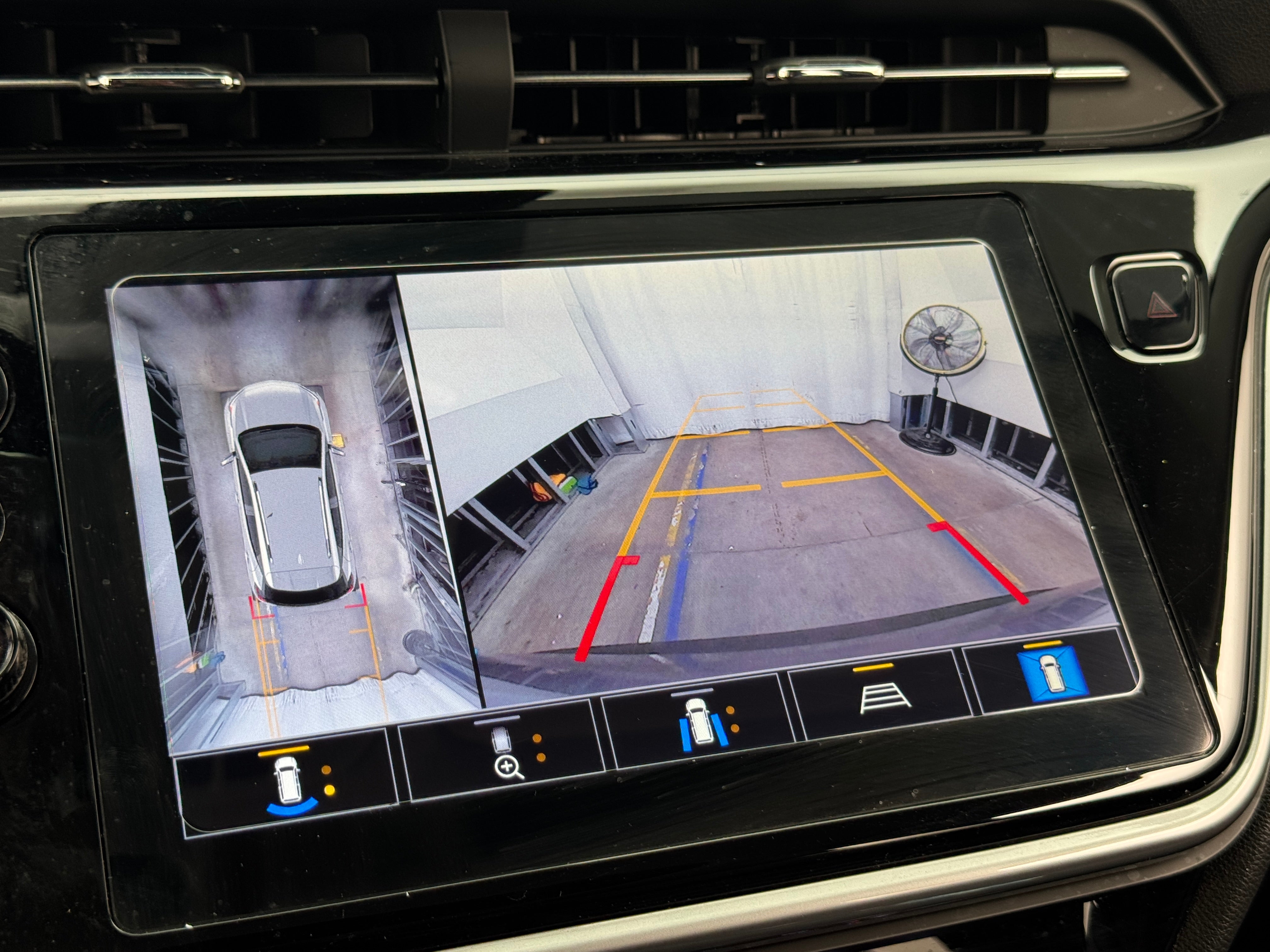 2022 Chevrolet Bolt EUV Premier - Photo 11