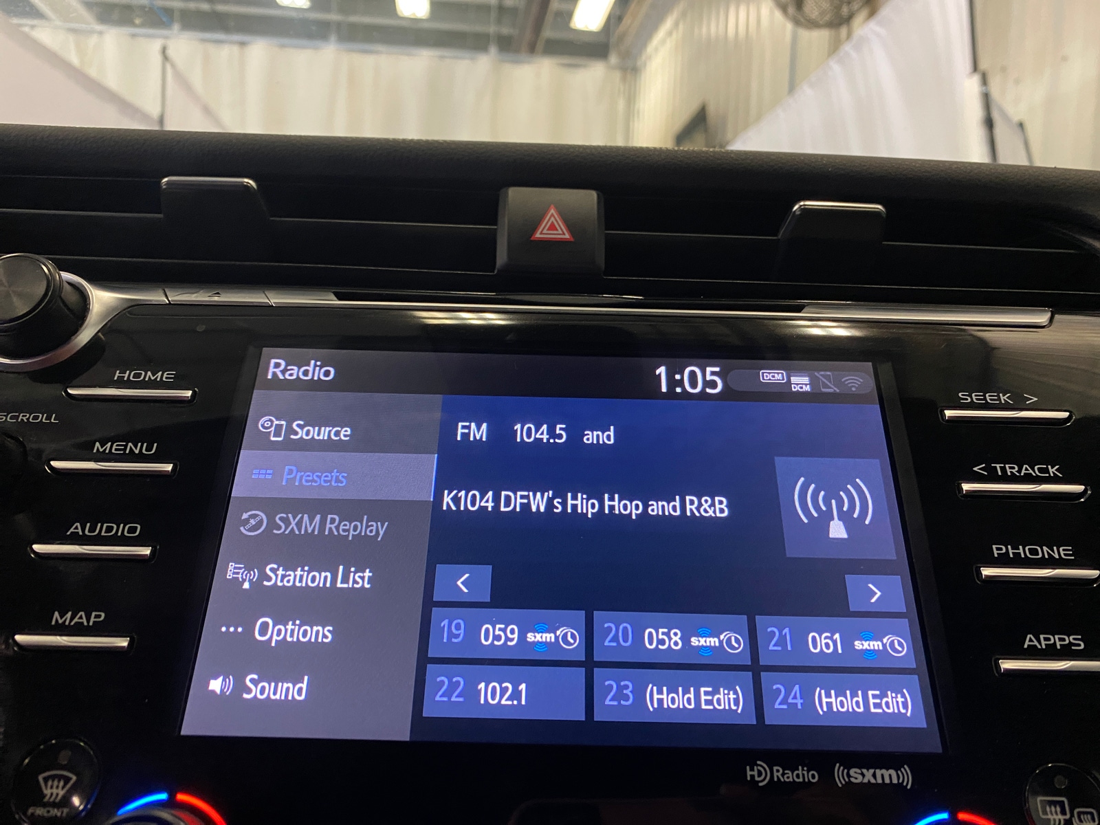 Thumbnail: 2020 Toyota Camry - 4