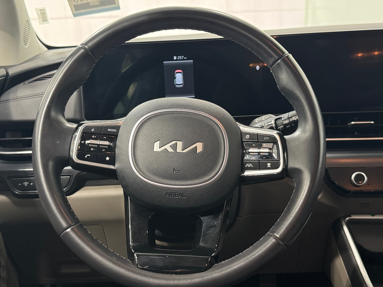Thumbnail: 2025 Kia Carnival - 4