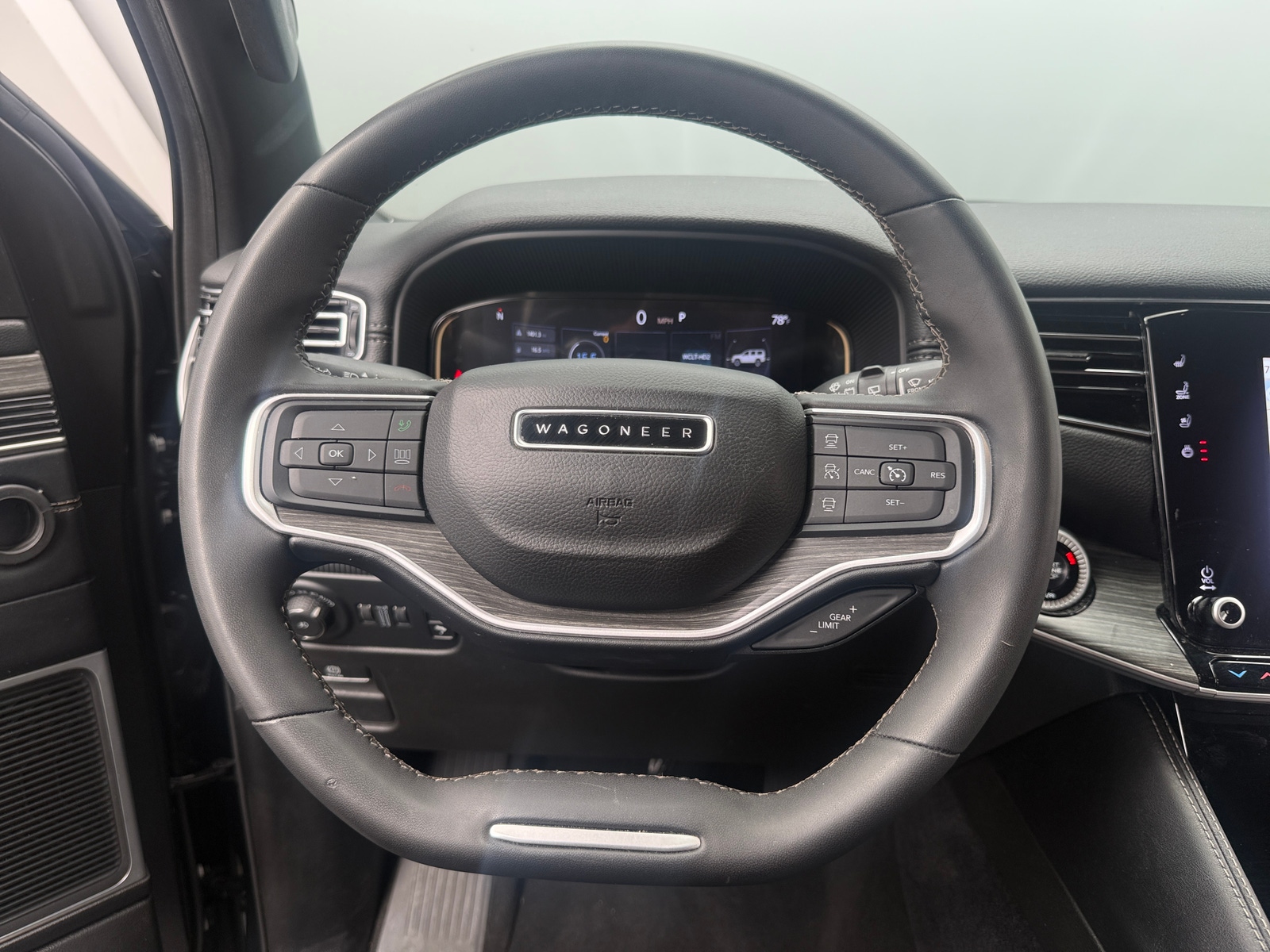 Thumbnail: 2024 Jeep Wagoneer - 4