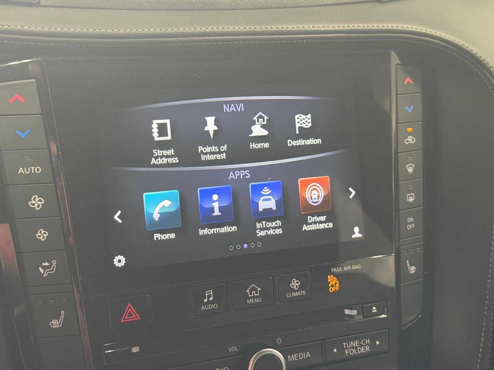 Thumbnail: 2019 INFINITI QX50 - 3
