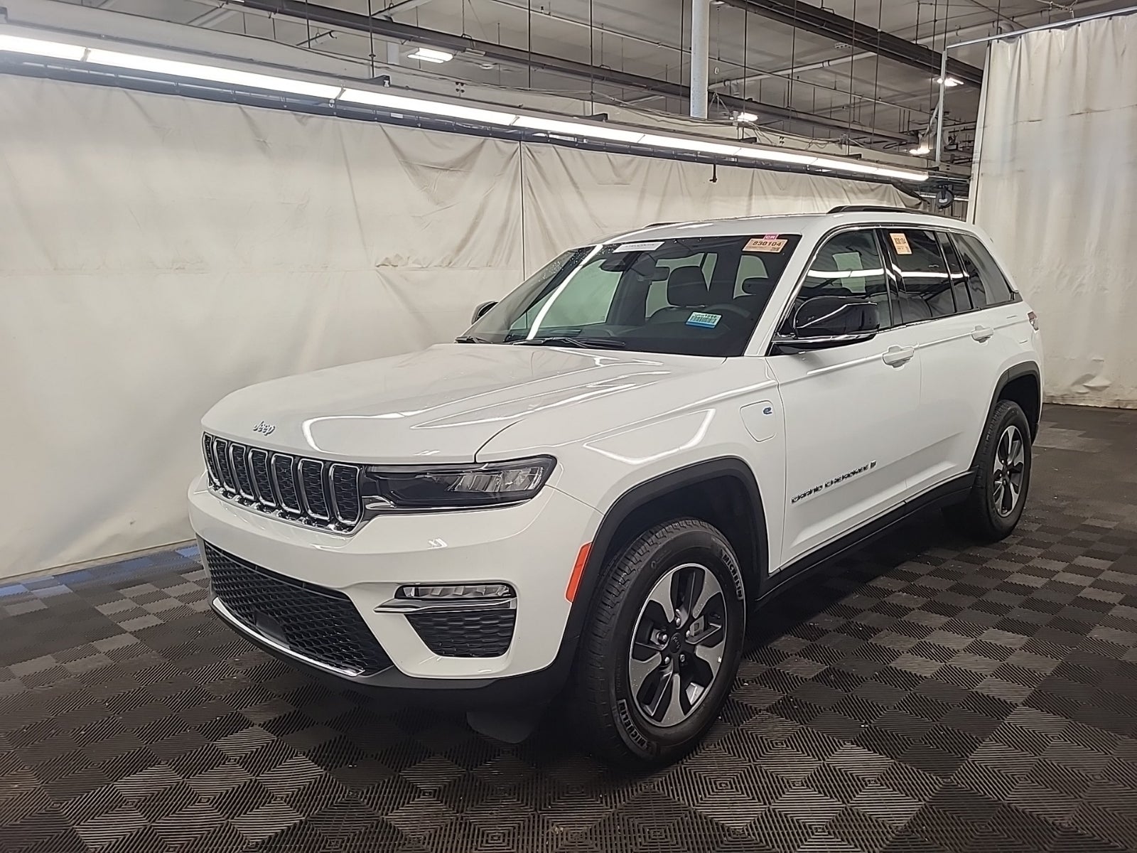2025 Jeep Grand Cherokee 4xe Trailhawk