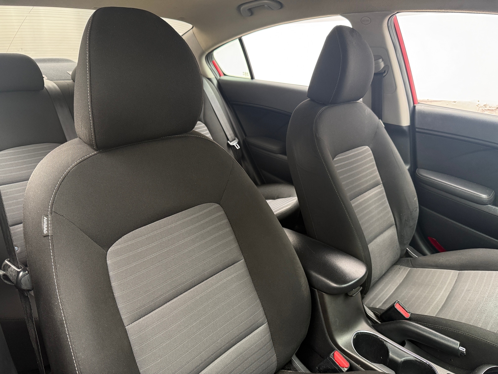 Thumbnail: 2017 Kia Forte - 2