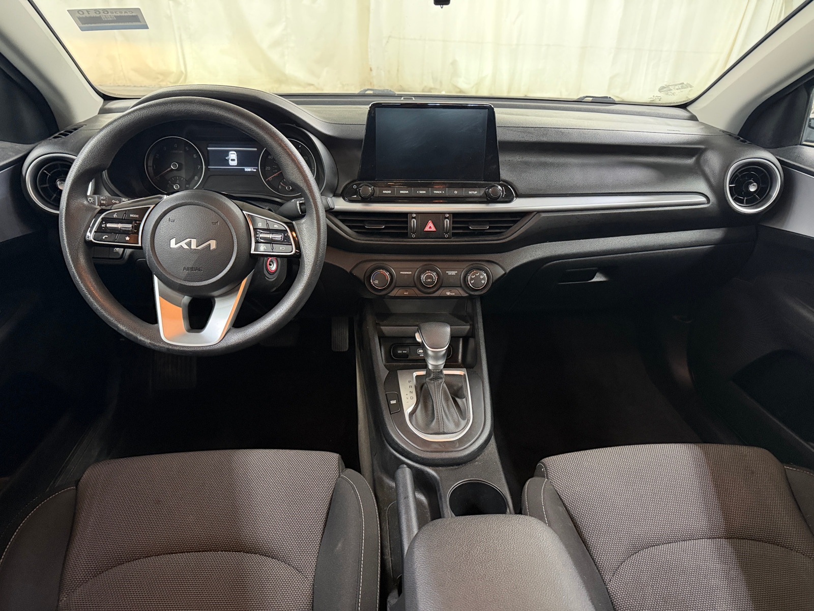 Thumbnail: 2024 Kia Forte - 3