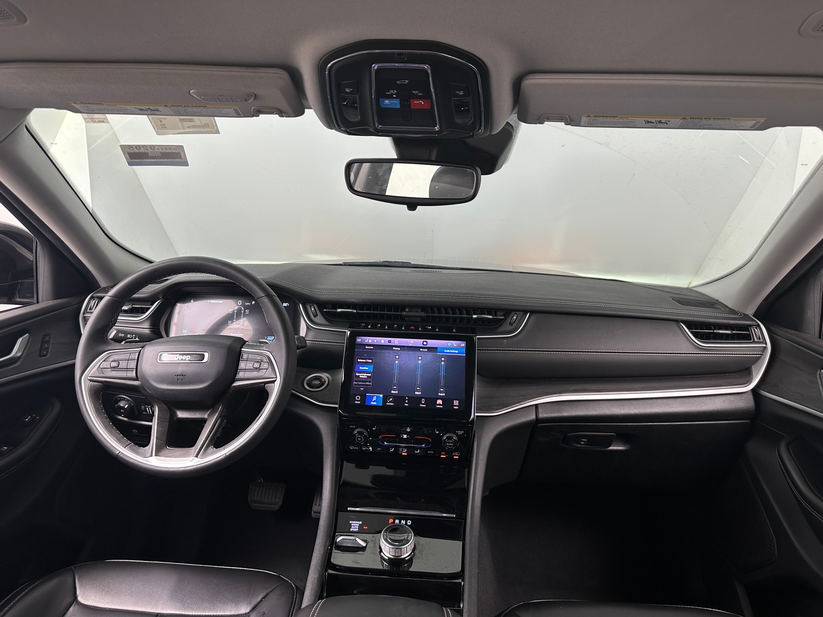 Thumbnail: 2023 Jeep Grand Cherokee L - 2