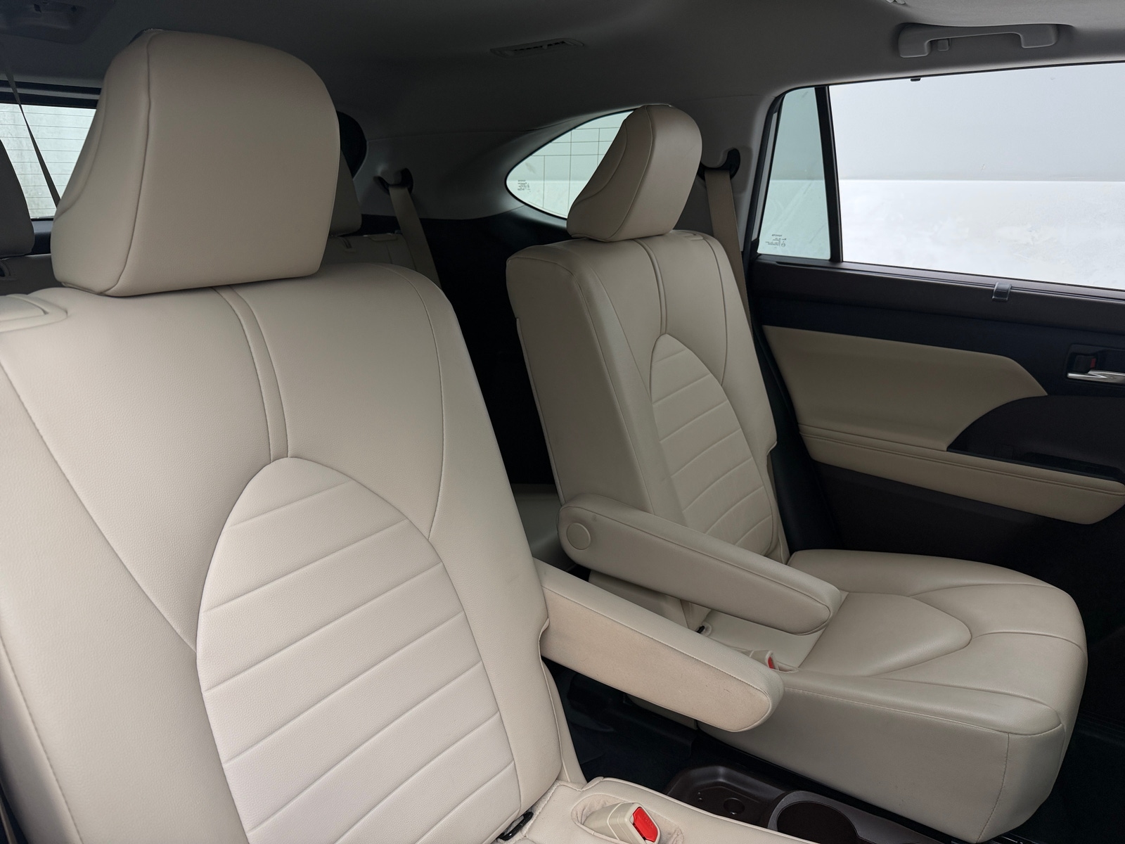Thumbnail: 2021 Toyota Highlander - 5