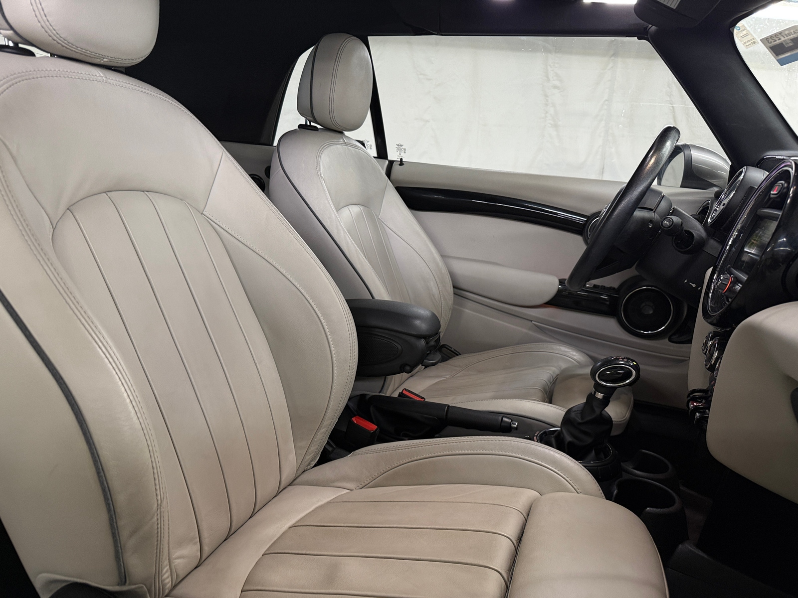Thumbnail: 2016 MINI Cooper Convertible - 2