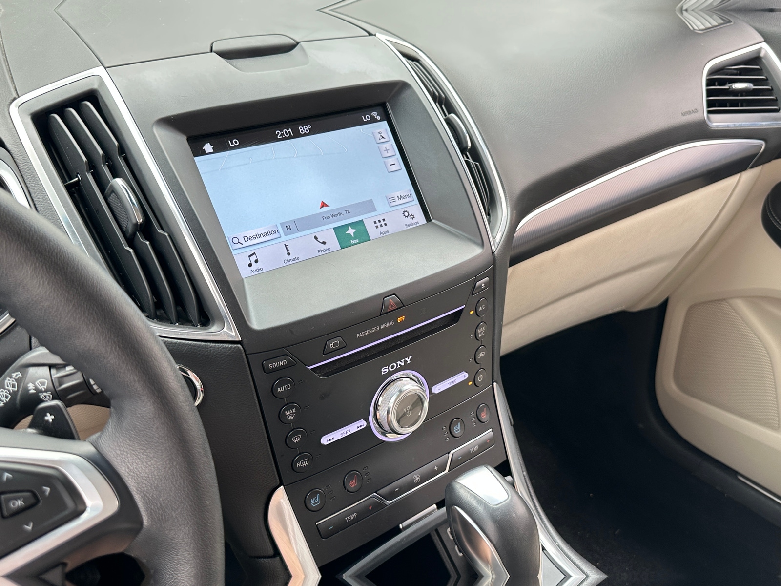 Thumbnail: 2017 Ford Edge - 3