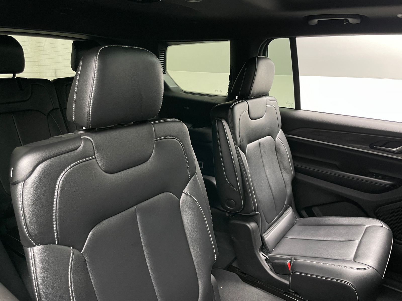 Thumbnail: 2024 Jeep Grand Cherokee L - 5