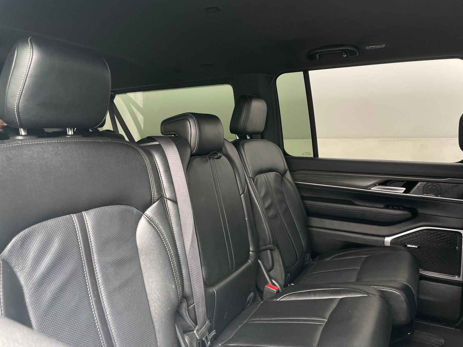 Thumbnail: 2024 Jeep Wagoneer - 5