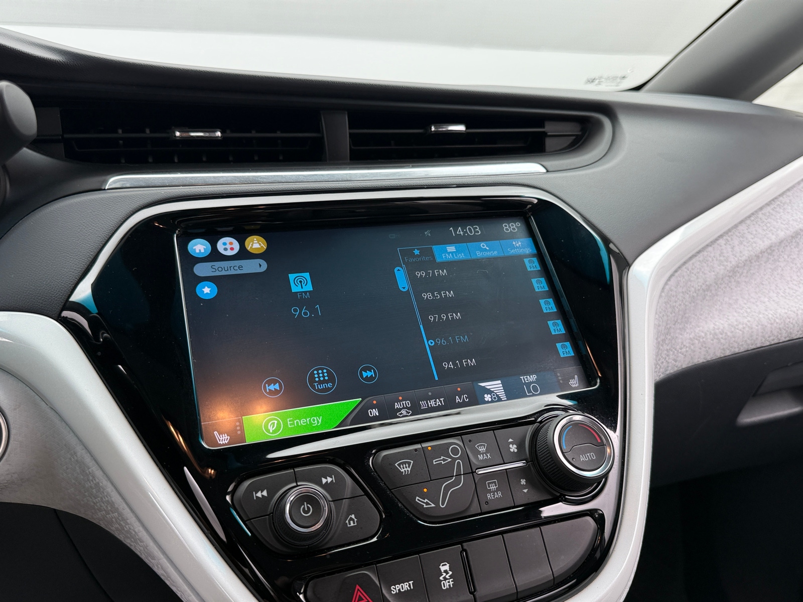Thumbnail: 2020 Chevrolet Bolt EV - 3