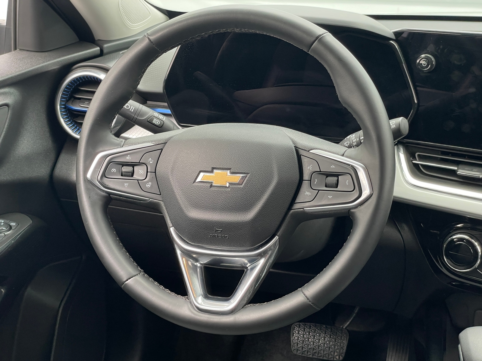 Thumbnail: 2025 Chevrolet Trax - 4