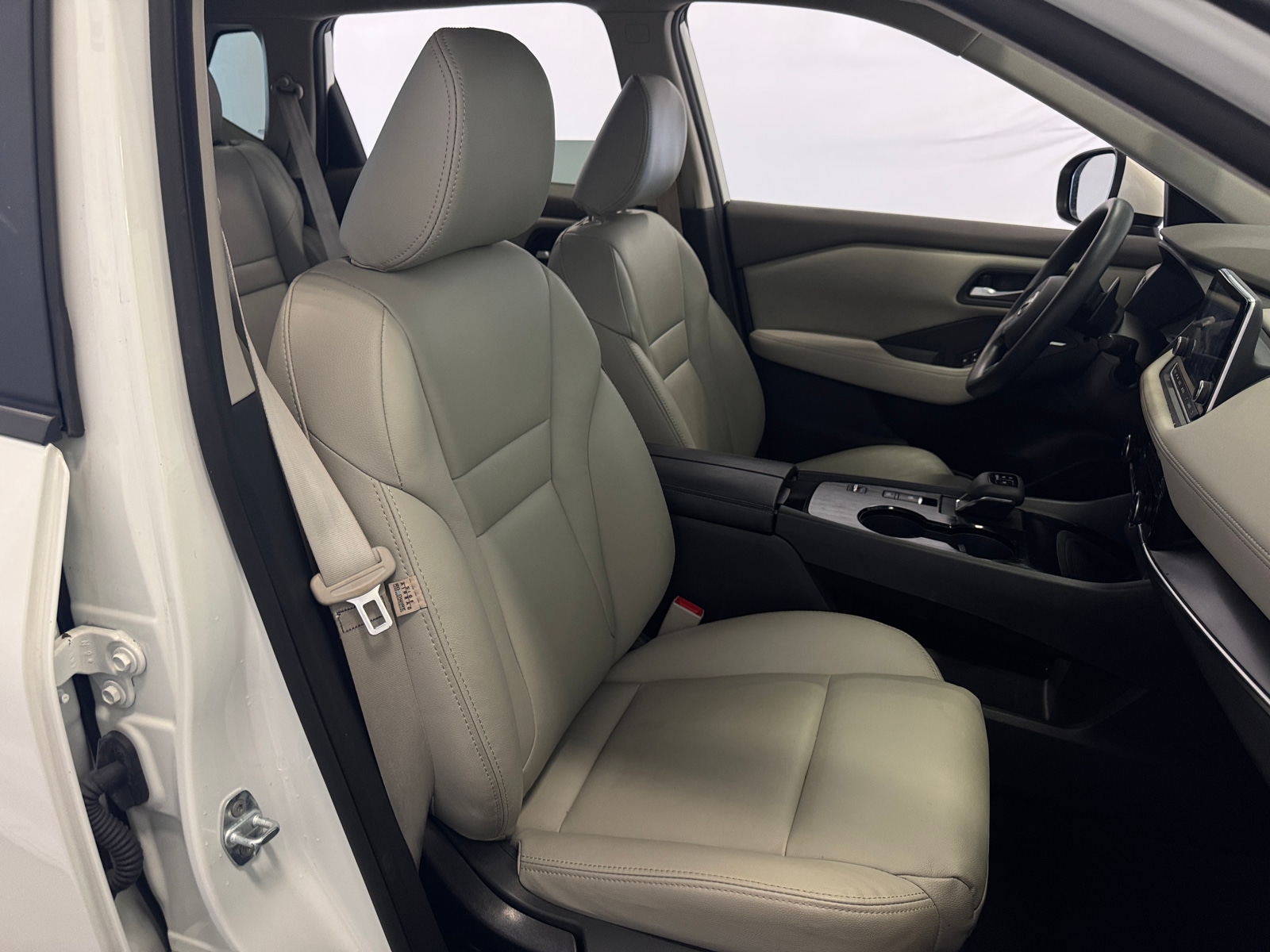 Thumbnail: 2023 Nissan Rogue - 2