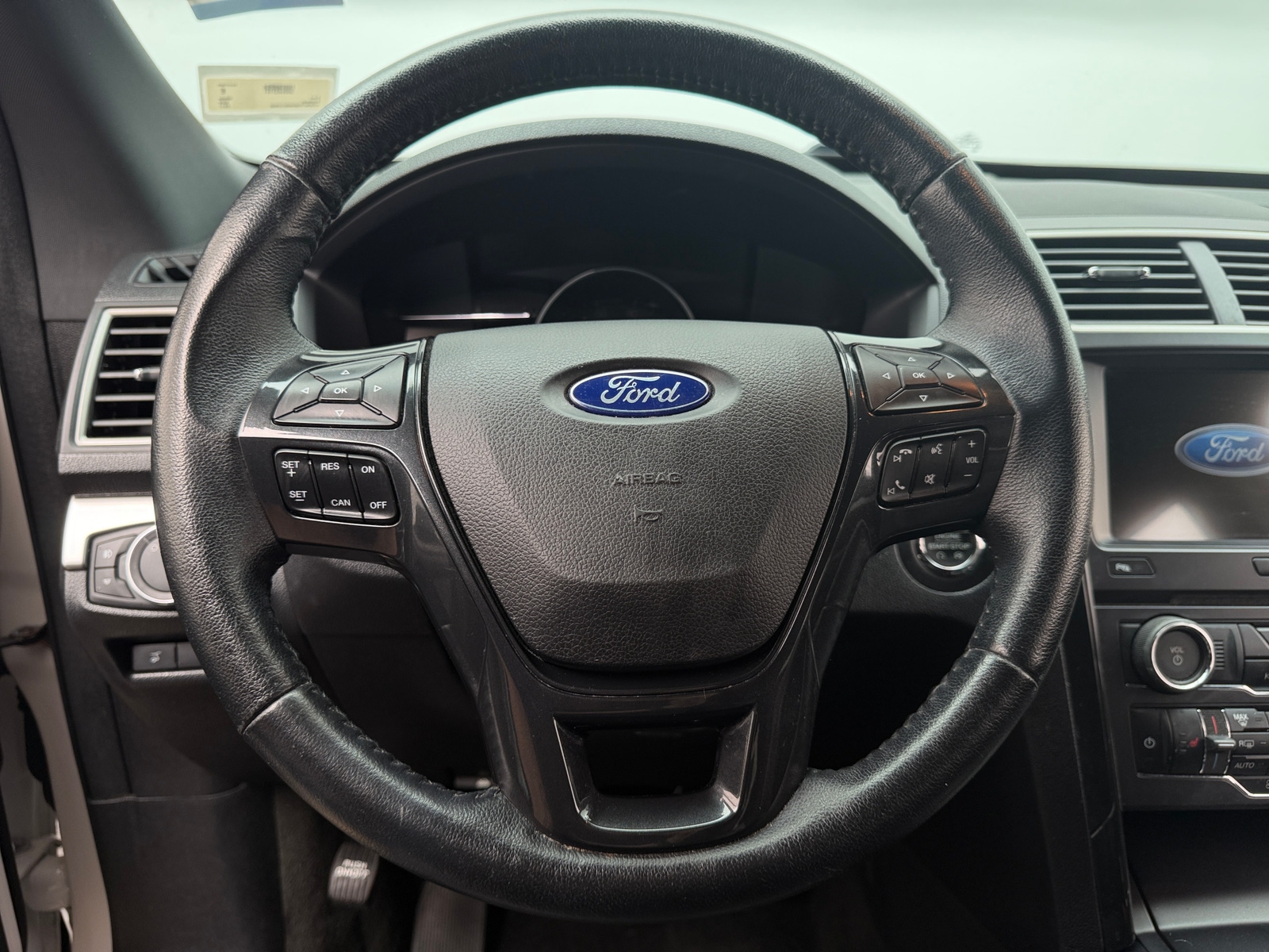 Thumbnail: 2017 Ford Explorer - 4
