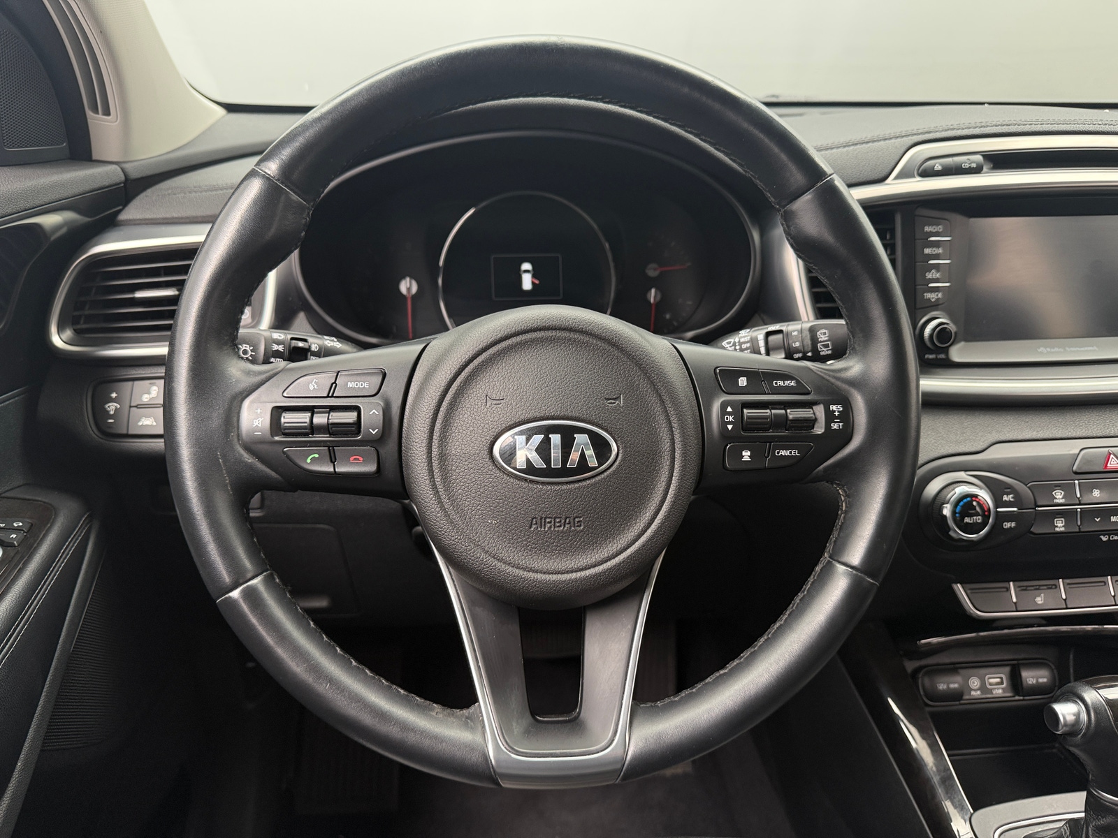 Thumbnail: 2018 Kia Sorento - 4