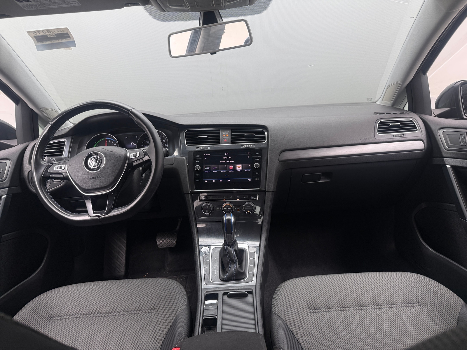 Thumbnail: 2019 Volkswagen e-Golf - 3