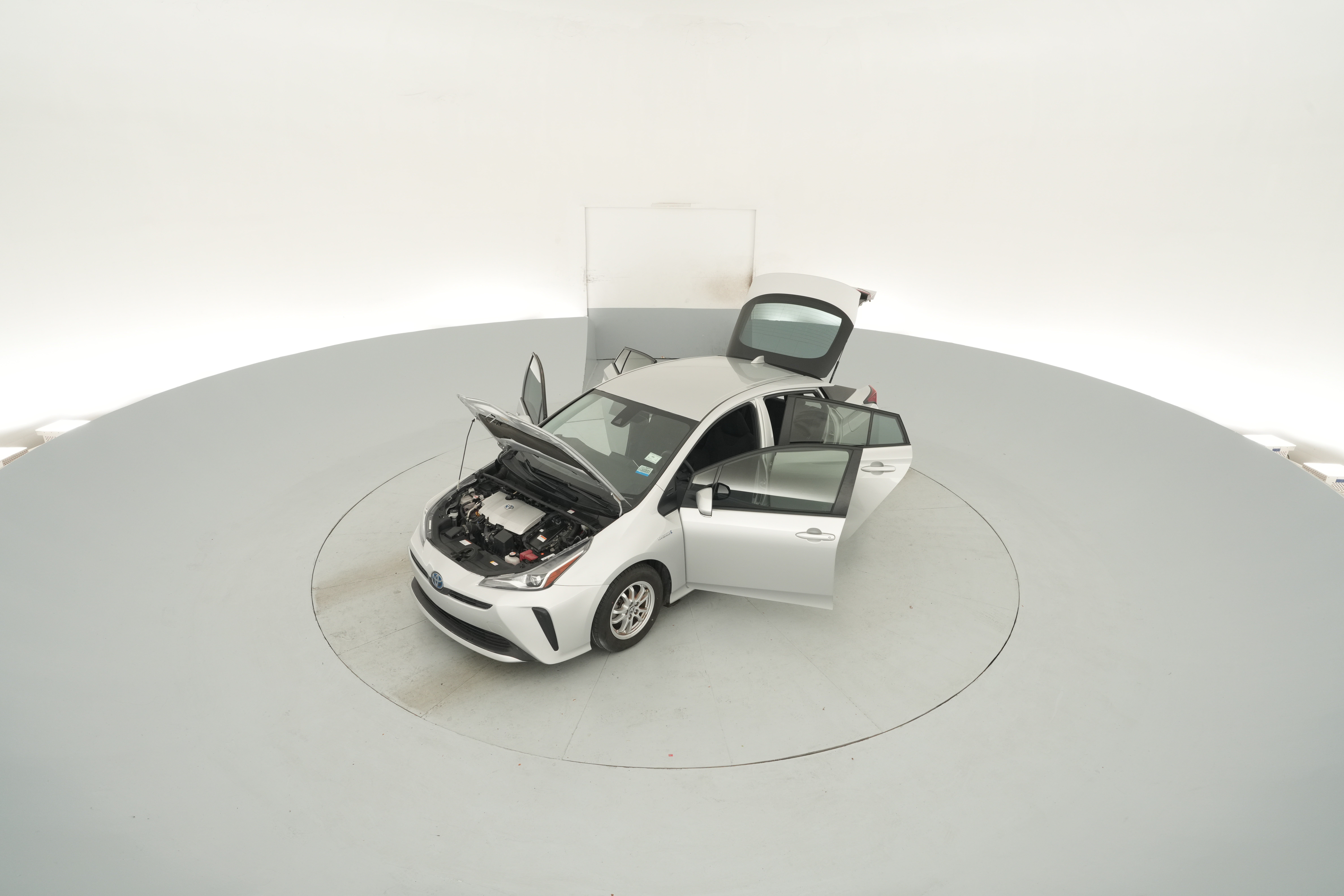 2022 Toyota Prius L Eco - Photo 37