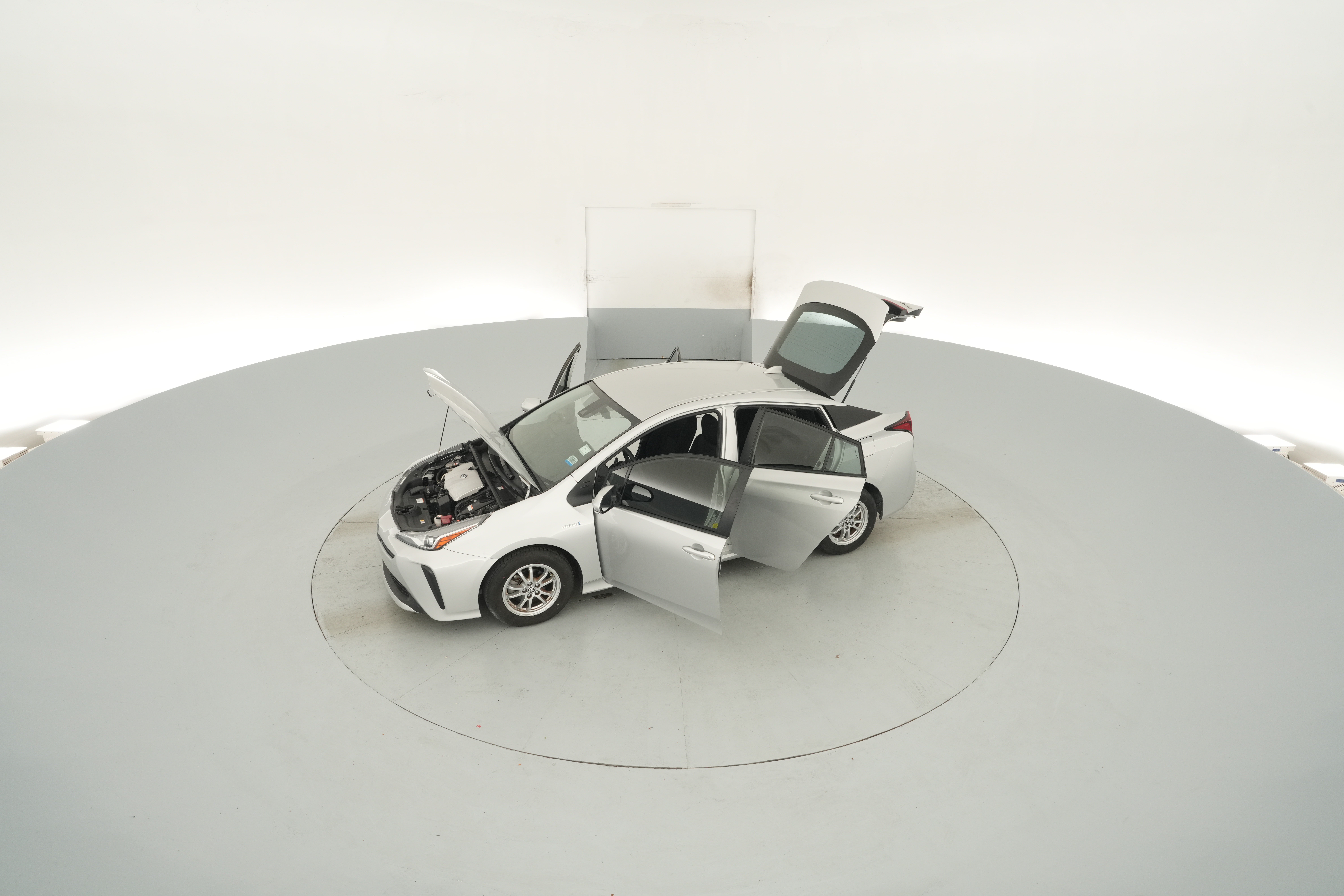 2022 Toyota Prius L Eco - Photo 38