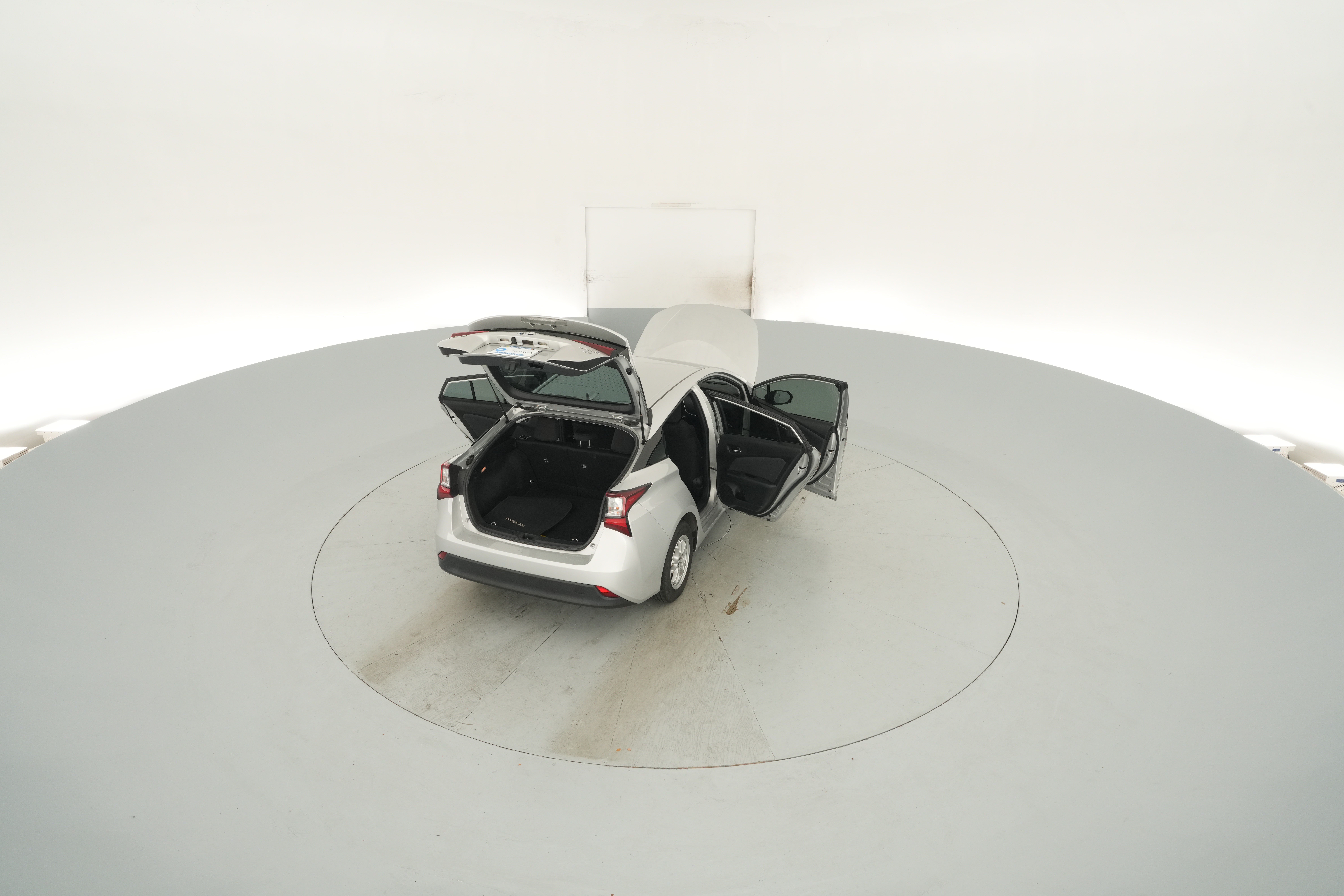 2022 Toyota Prius L Eco - Photo 44