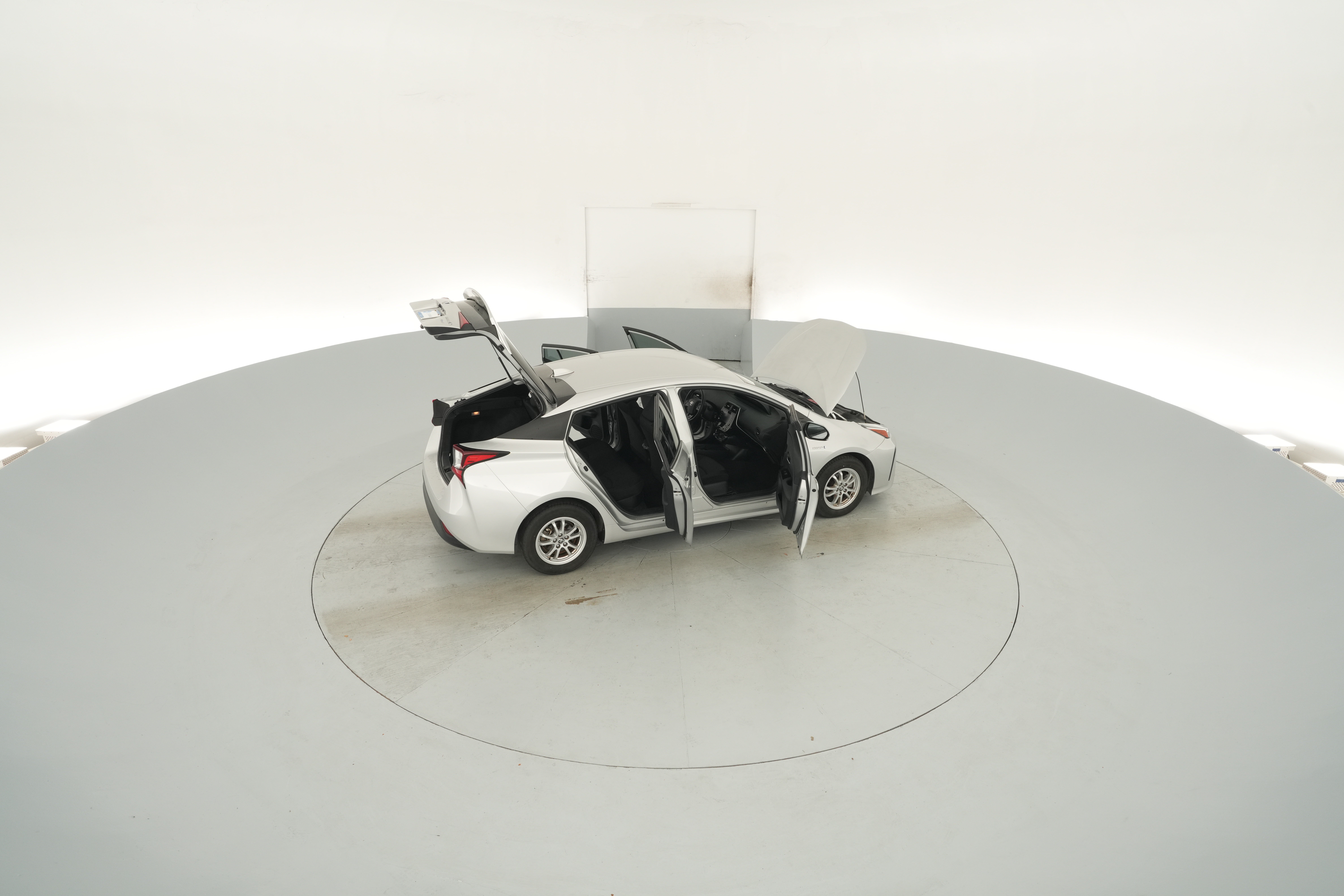 2022 Toyota Prius L Eco - Photo 46
