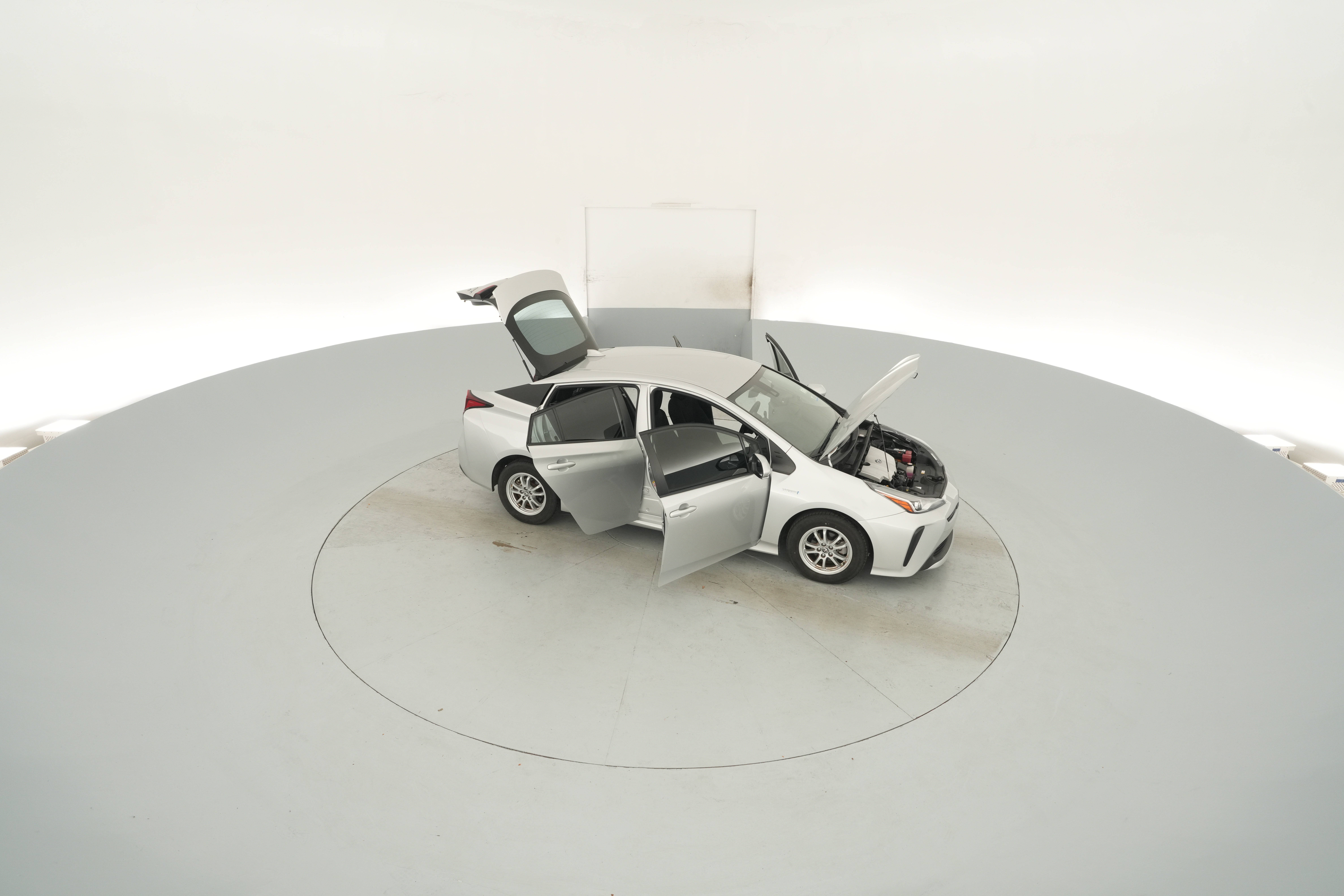 2022 Toyota Prius L Eco - Photo 48