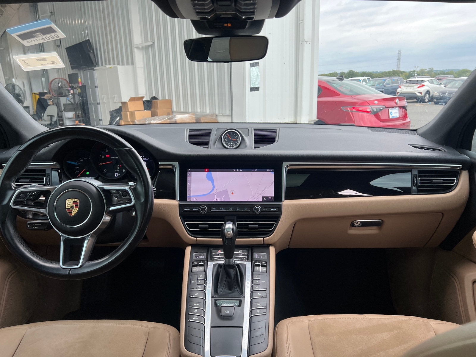 Thumbnail: 2021 Porsche Macan - 3