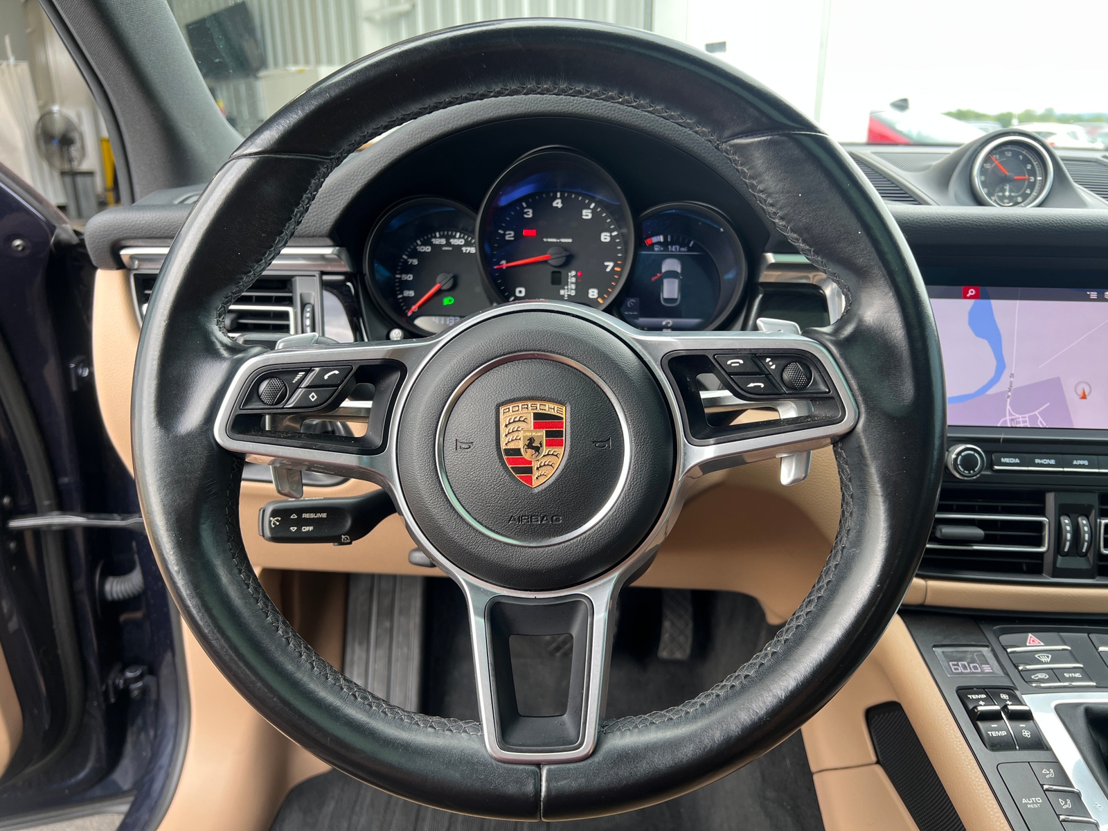 Thumbnail: 2021 Porsche Macan - 5