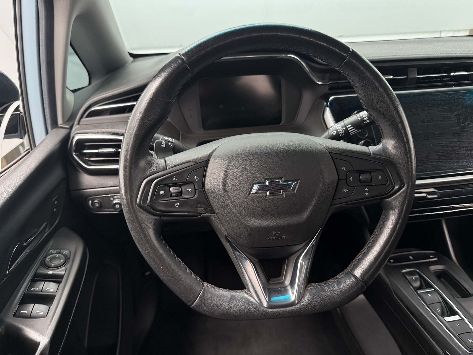 Thumbnail: 2023 Chevrolet Bolt EV - 5