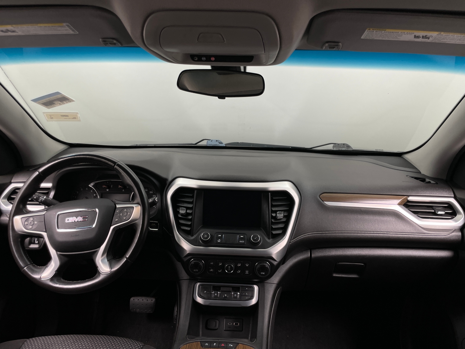 Thumbnail: 2020 GMC Acadia - 3