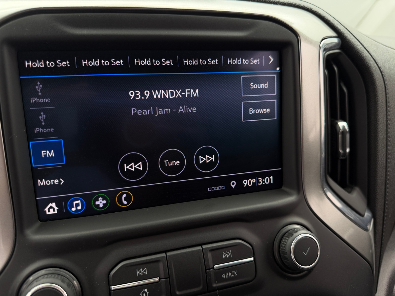 Thumbnail: 2019 Chevrolet Silverado 1500 - 4