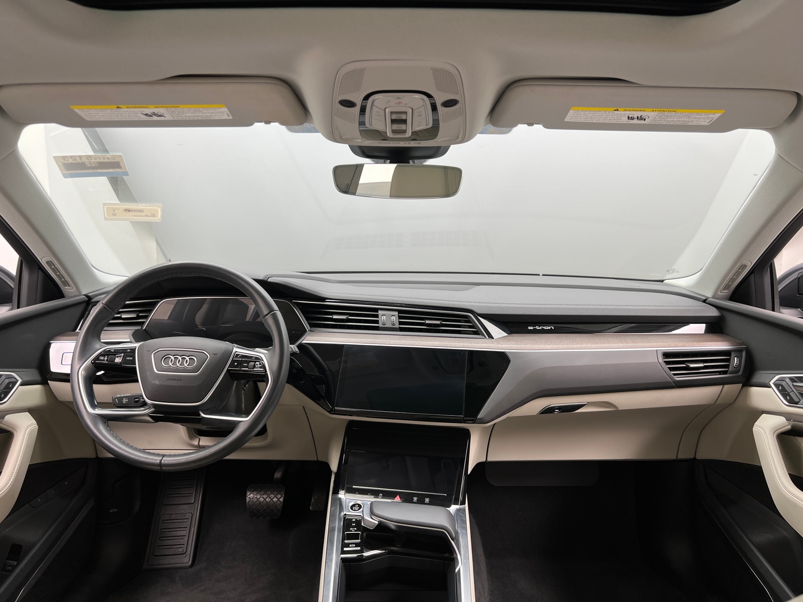 Thumbnail: 2024 Audi Q8 e-tron - 3