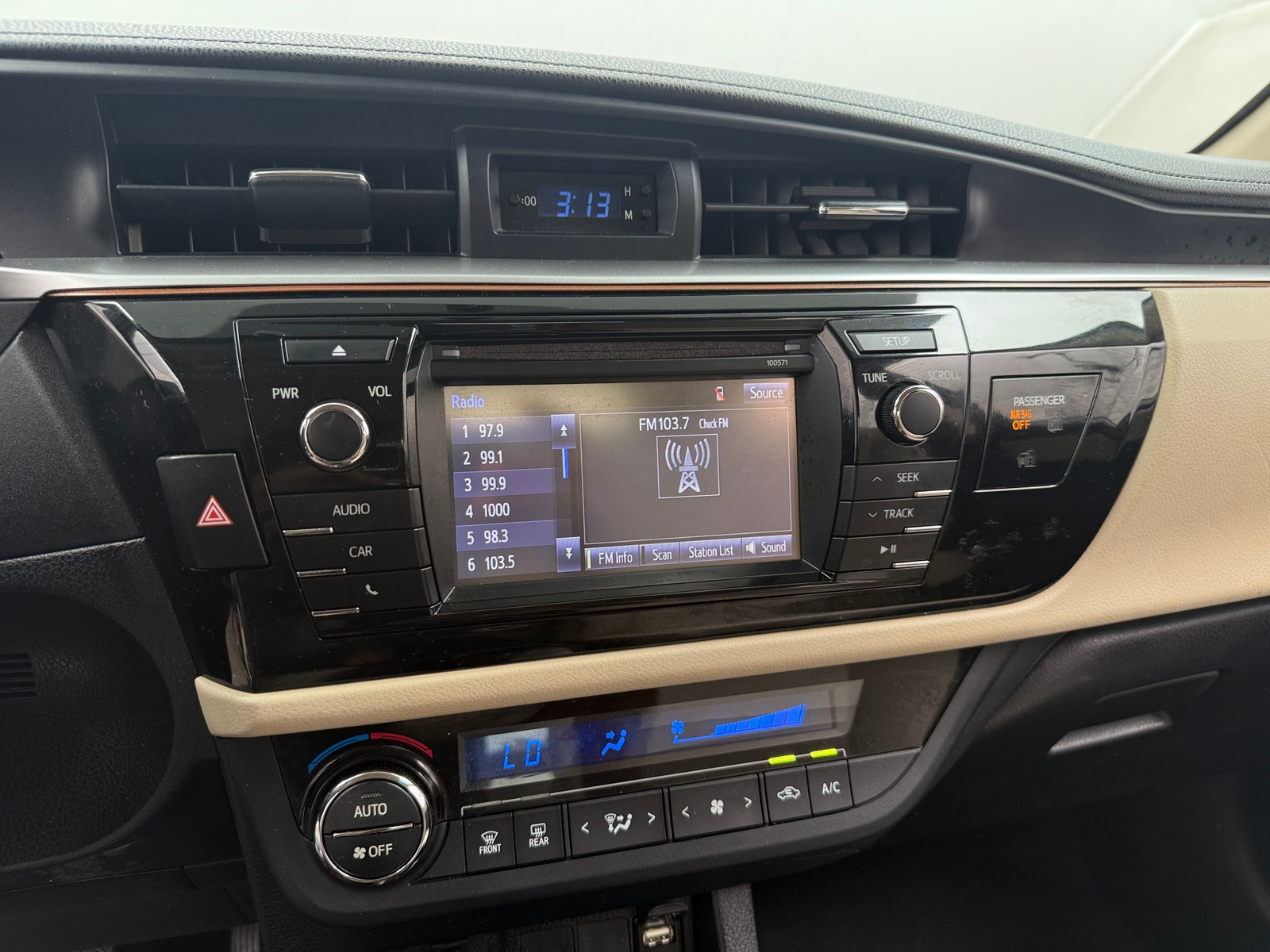 Thumbnail: 2016 Toyota Corolla - 4