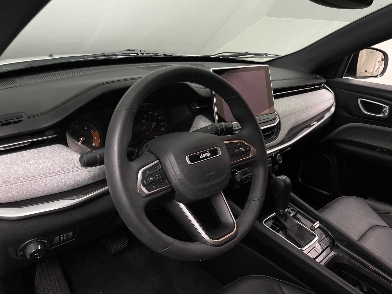 Thumbnail: 2023 Jeep Compass - 4