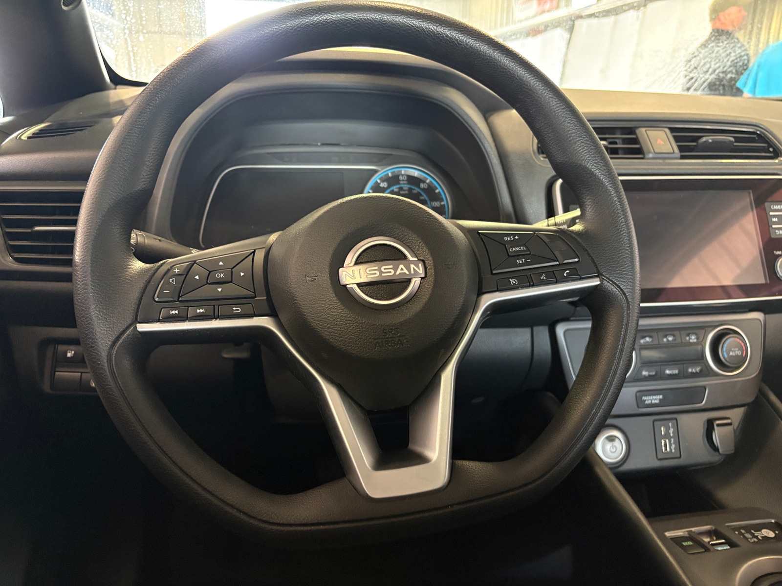 Thumbnail: 2025 Nissan Leaf - 5