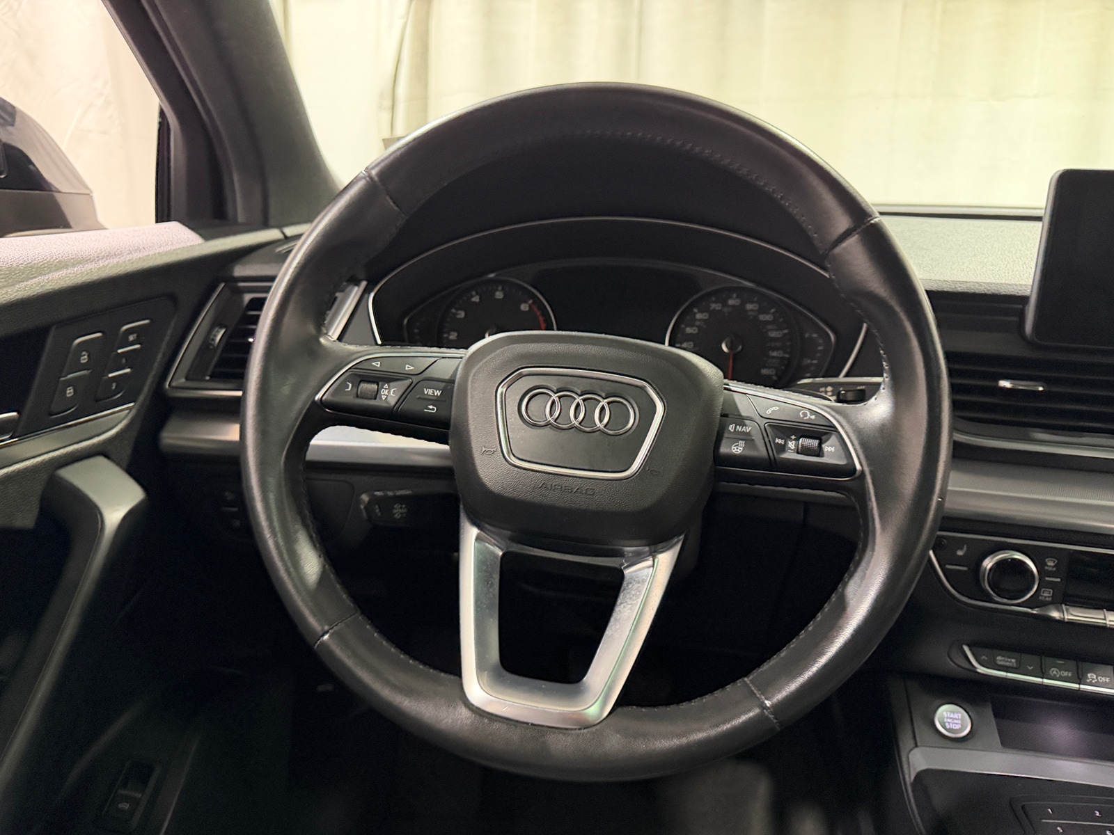 Thumbnail: 2020 Audi Q5 - 4