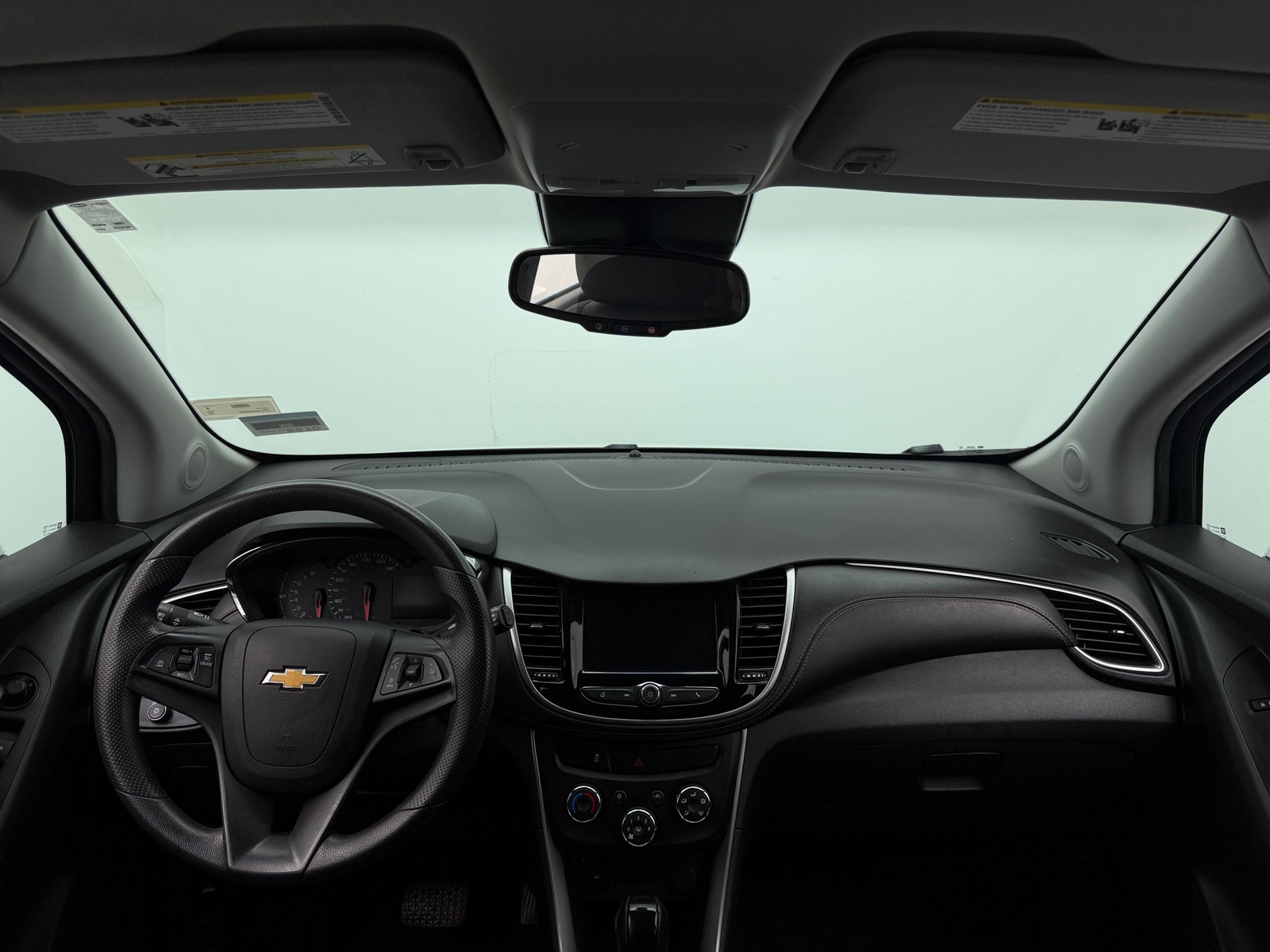 Thumbnail: 2022 Chevrolet Trax - 3