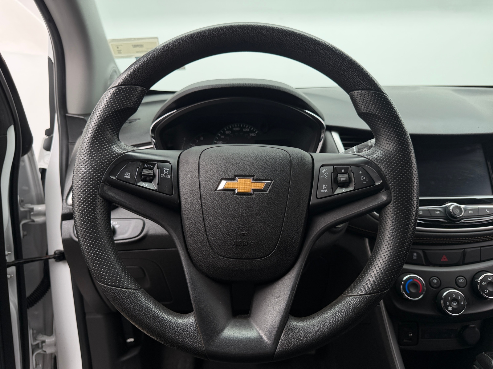 Thumbnail: 2022 Chevrolet Trax - 5