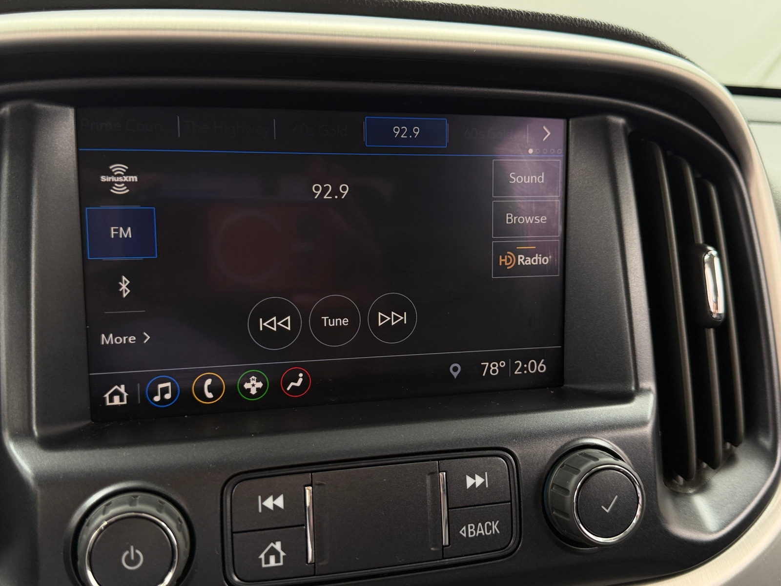 Thumbnail: 2019 GMC Canyon - 3
