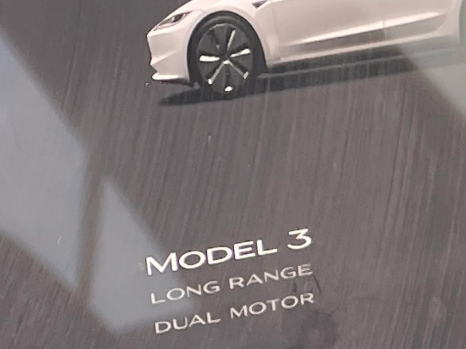 Thumbnail: 2025 Tesla Model 3 - 3