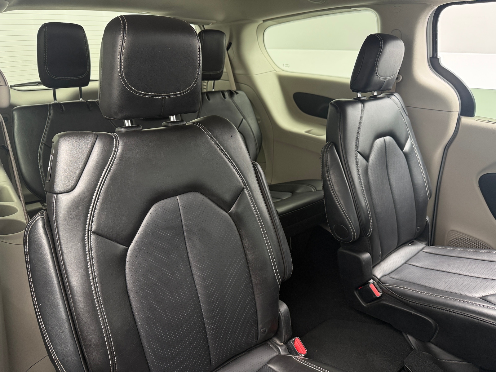 Thumbnail: 2024 Chrysler Pacifica - 5