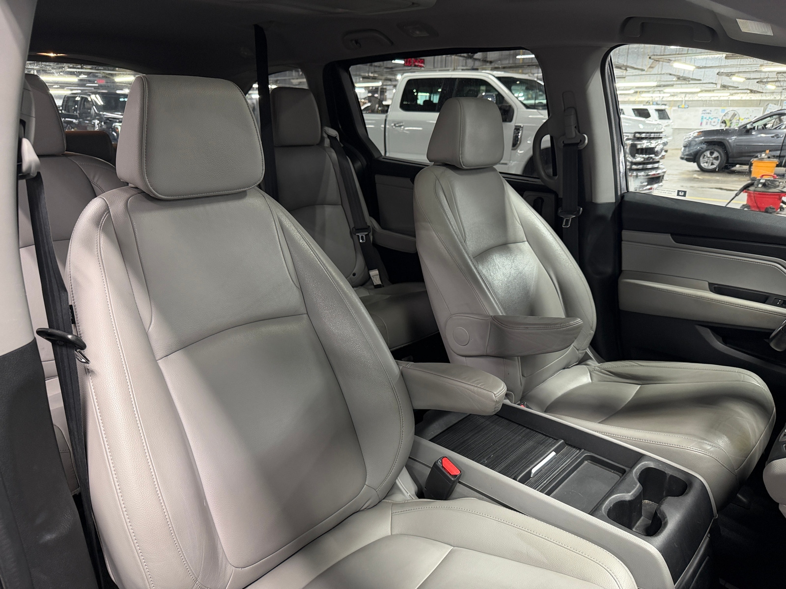 Thumbnail: 2018 Honda Odyssey - 2