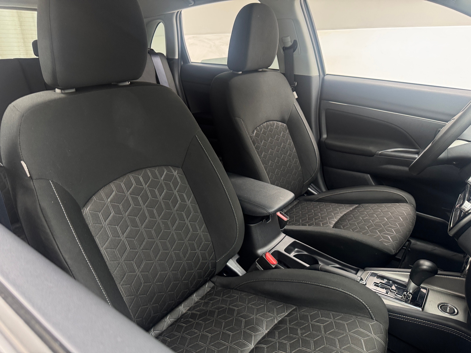 Thumbnail: 2026 Mitsubishi Outlander Sport - 2