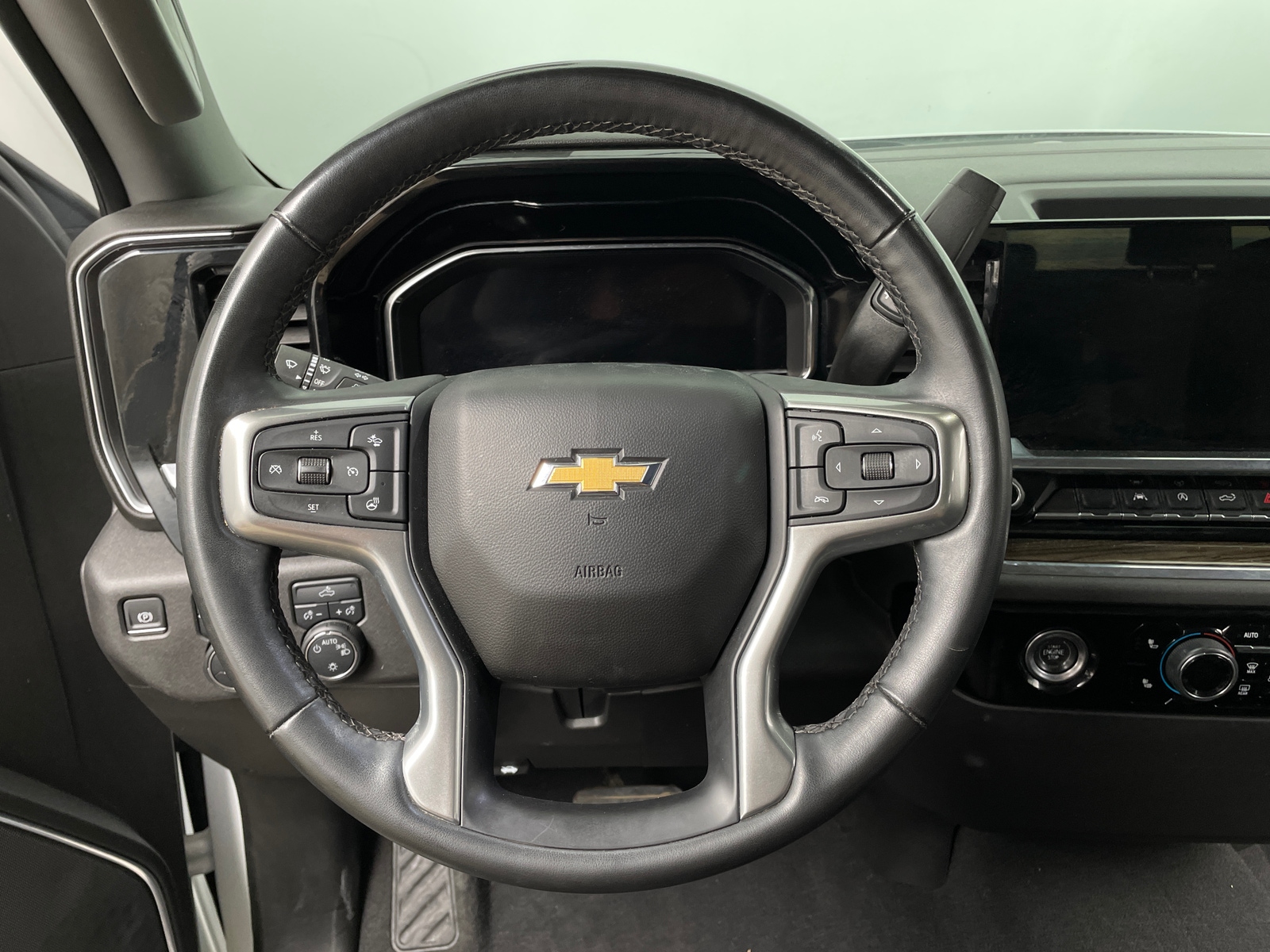 Thumbnail: 2024 Chevrolet Silverado 1500 - 5